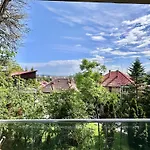 Central Maximus Apartment