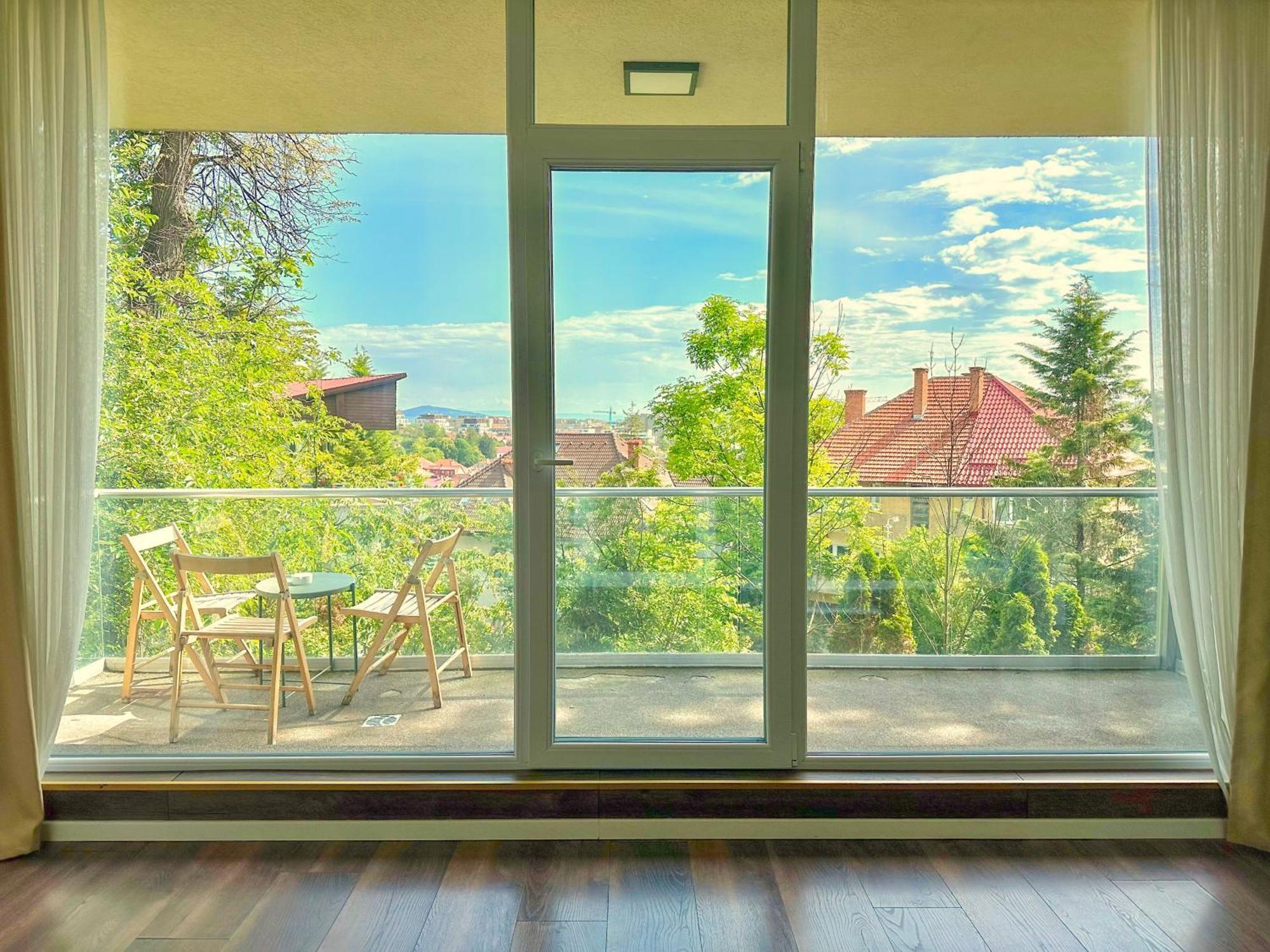 Maximus Apartment
